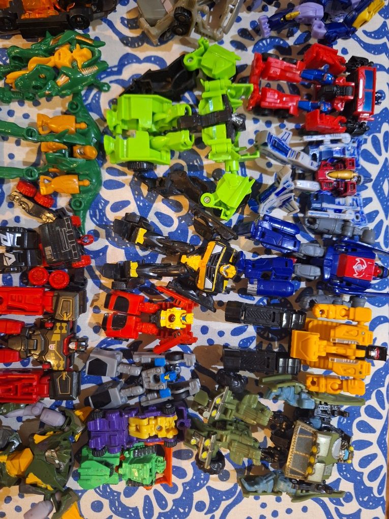 Figurine Transformers  (citiți descrierea)