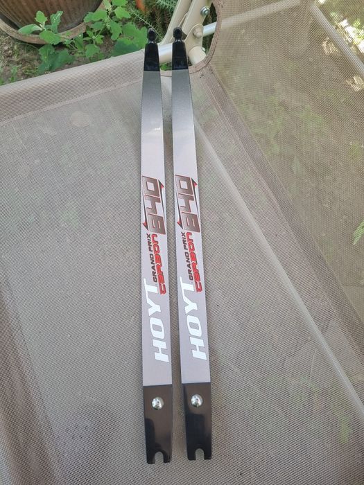 HOYT GRAND PRIX CARBON 840 LAME ARC RECURVE - Lungime : 66" putere 40