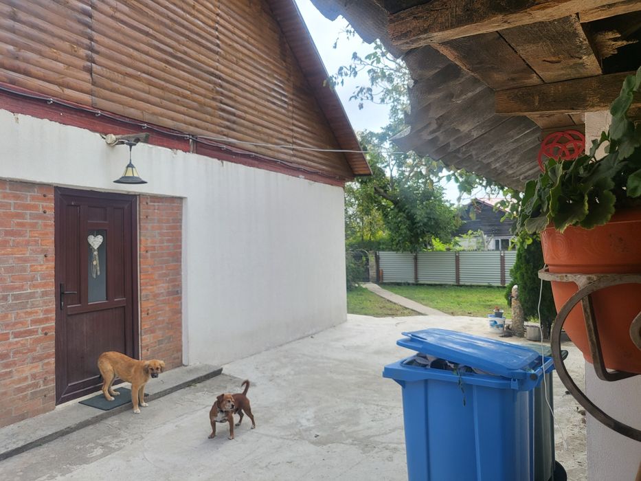 Casa cu mansarda.2200mp.pecineaga,aproape de mare