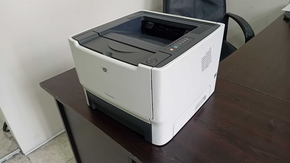 Отличен!!! Лазерен принтер HP LaserJet 2015 на малко копия!