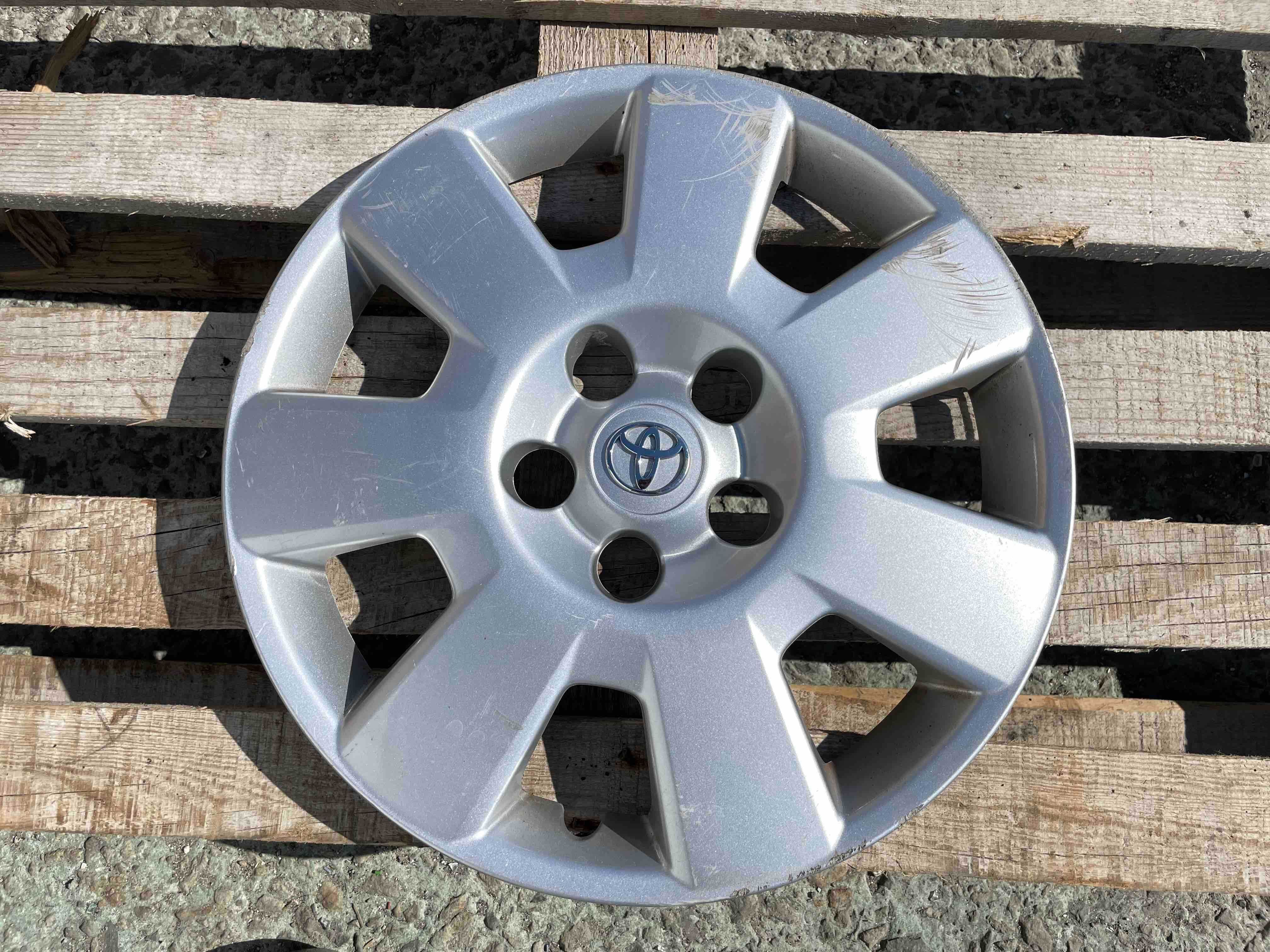 16 цола ТАС Toyota Corolla Verso 42602-0F010