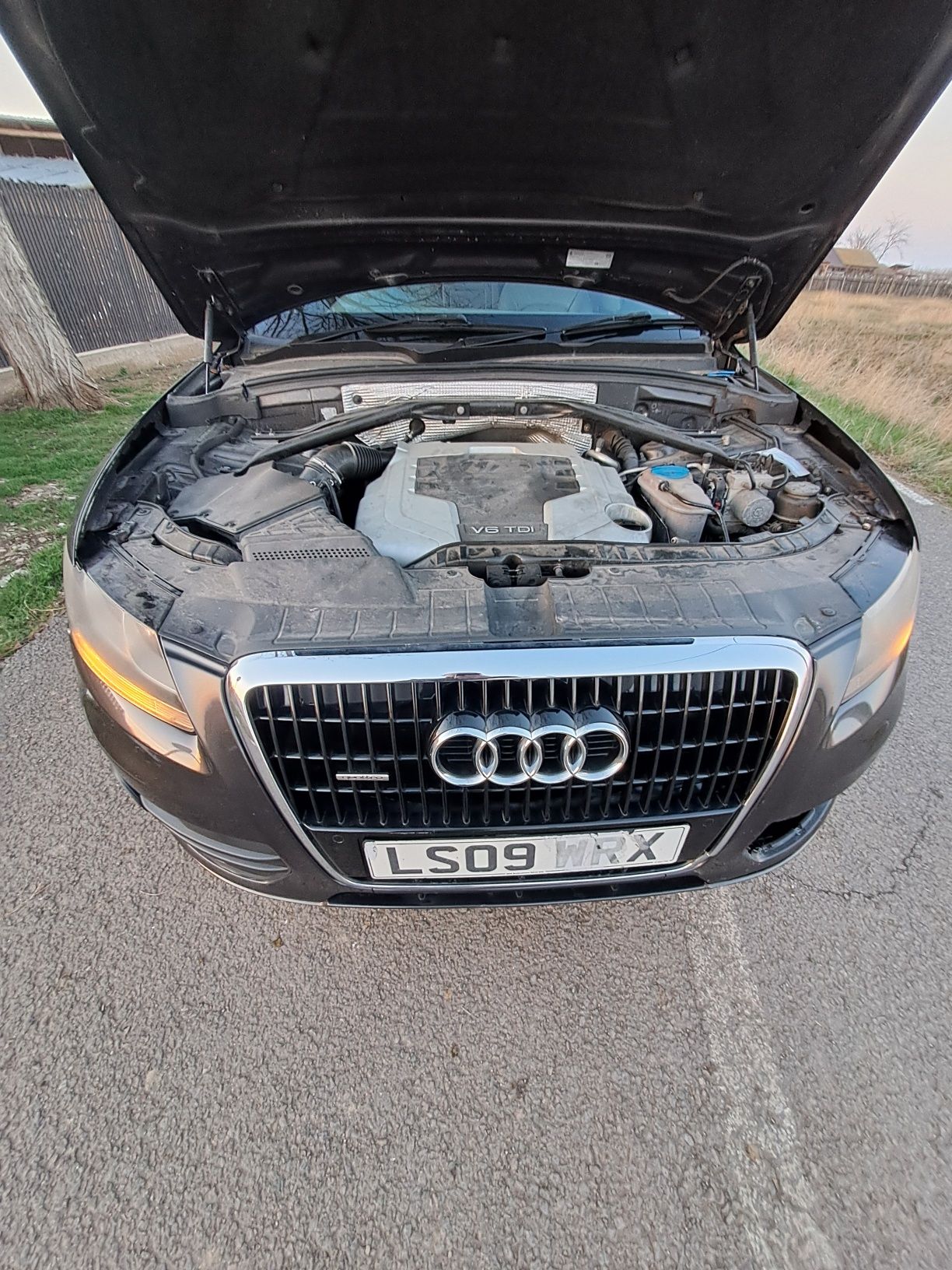 Vând Motor Audi Q5 3.0 TDI CCWA QUATTRO Automată