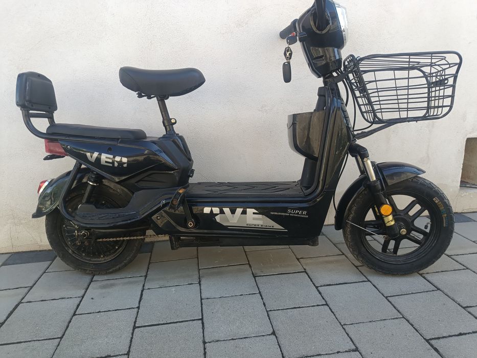 Moto Scuter electric