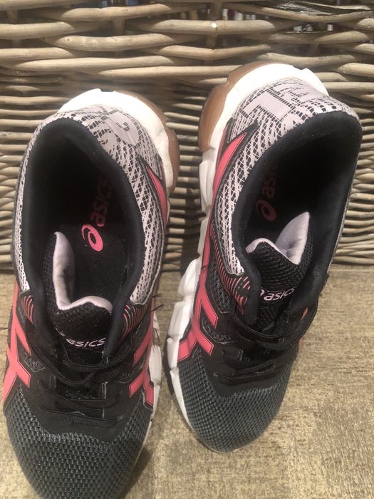 Маратонки Adidas 34 и Asics 34,5