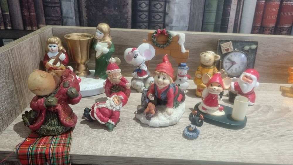 Коледни фигурки.