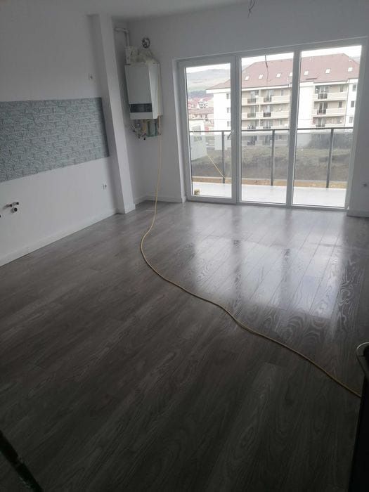 Apartament de vanzare in Floresti pe Teilor