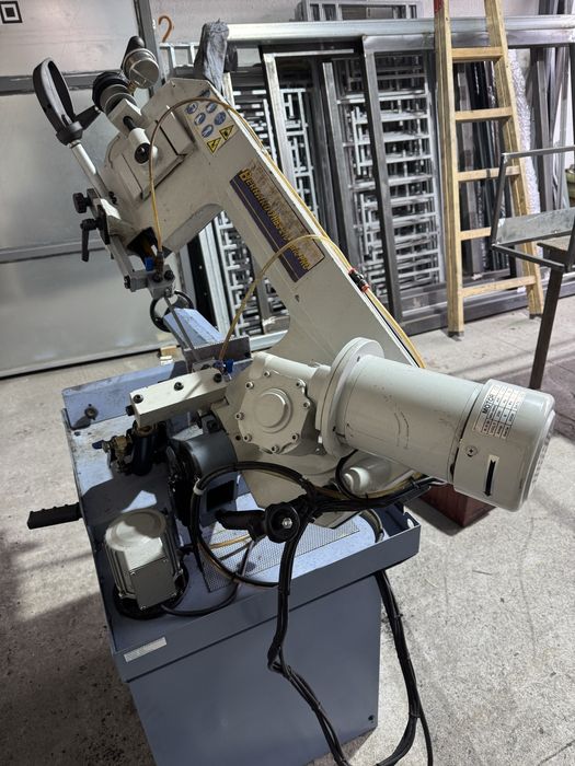 Лентоотрезна машина за метал