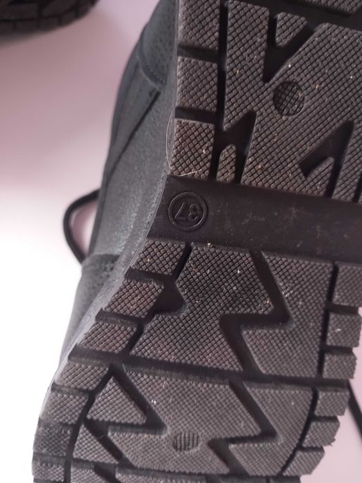 Дамски маратонки черни