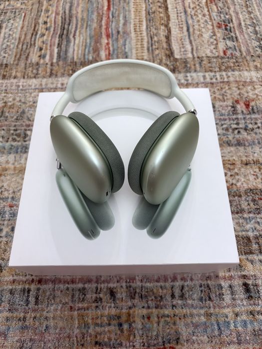Airpods Max.    .