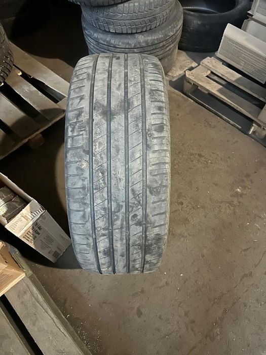 Продам резину на 22