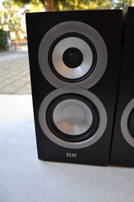 Boxe Elac BS-U 5 Uni-Fi by Andrew Jones