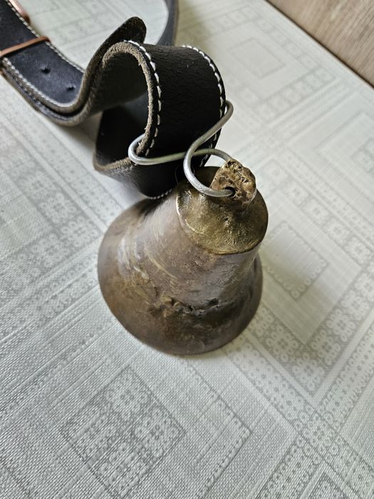 Clopot din bronz nr.8 ( curea din piele naturala)