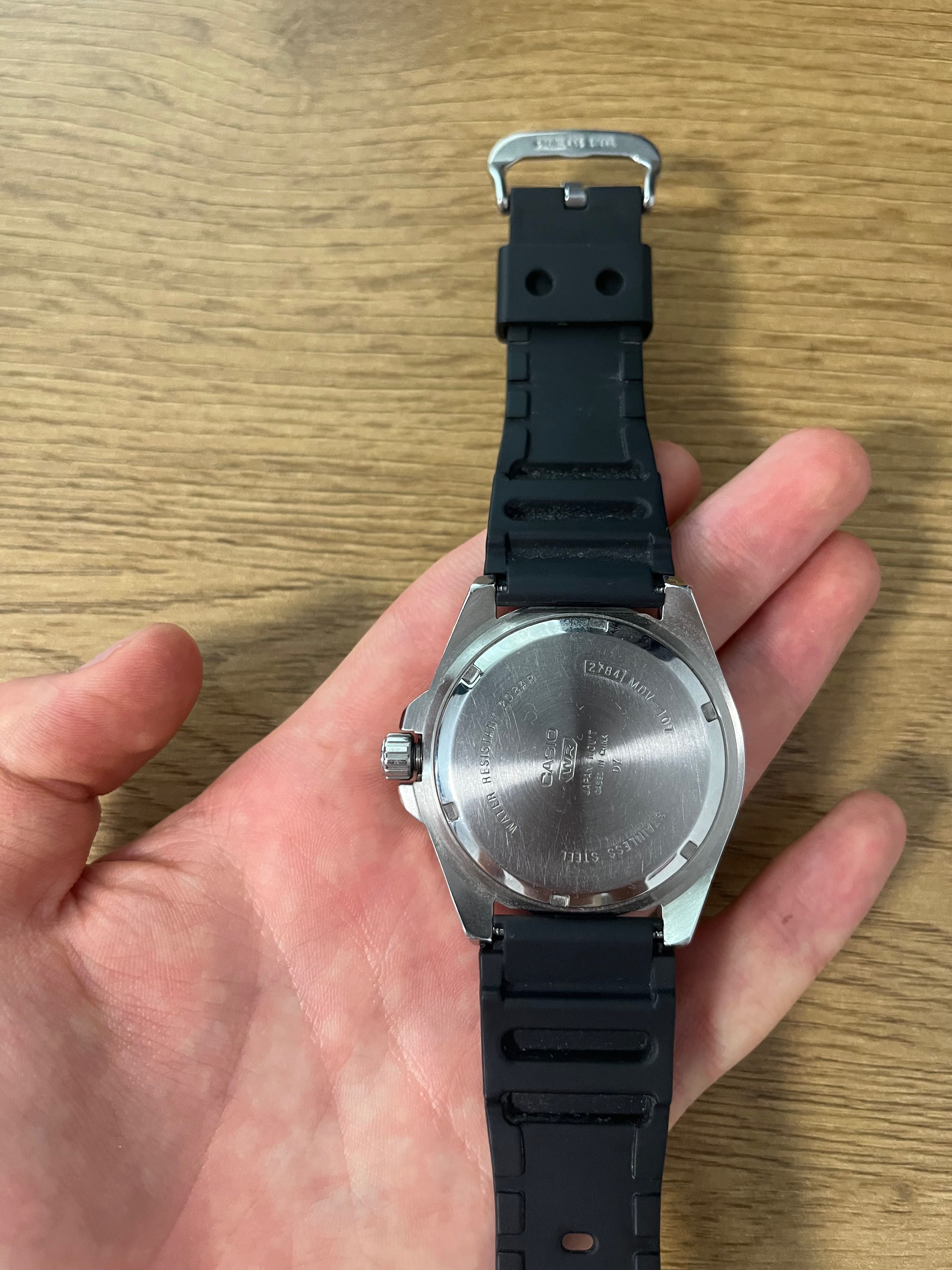 Часовник Casio WR200M