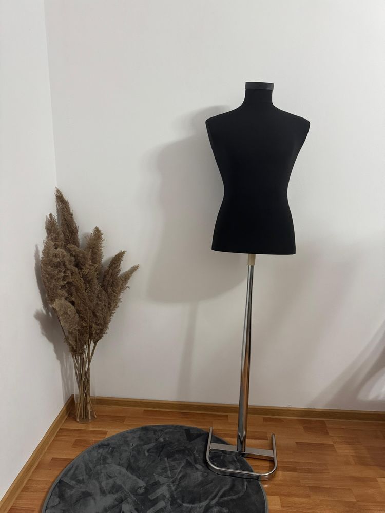 Bust manechin pentru costumatie nunta