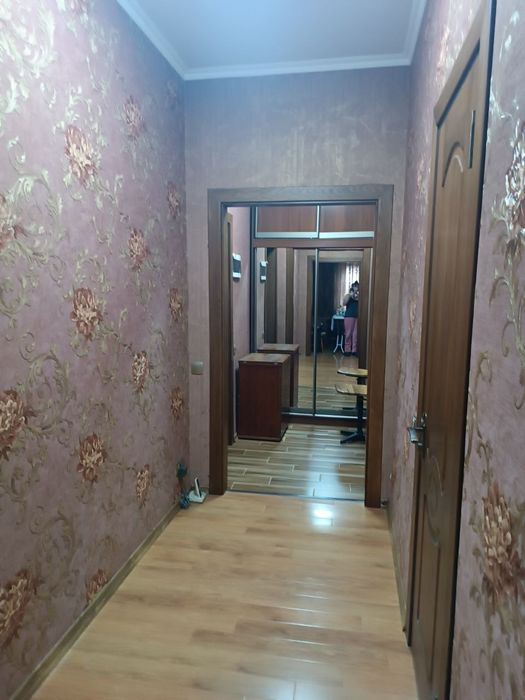 Продается своя 2-х комнатная квартира с Евро ремонтом.