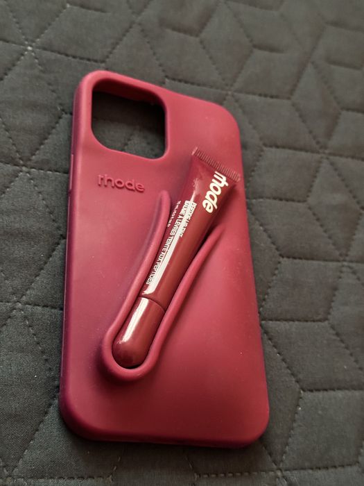 Кейс за iPhone 13 Pro Max - rhode, с червилото