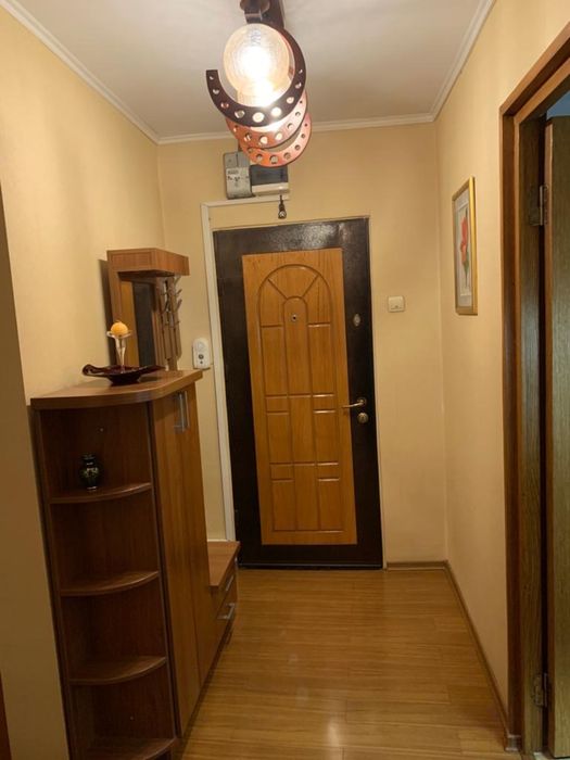 Inchiriez apartament central 4 camere