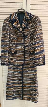 Costum din lana, tesatura tweed, model Chanel