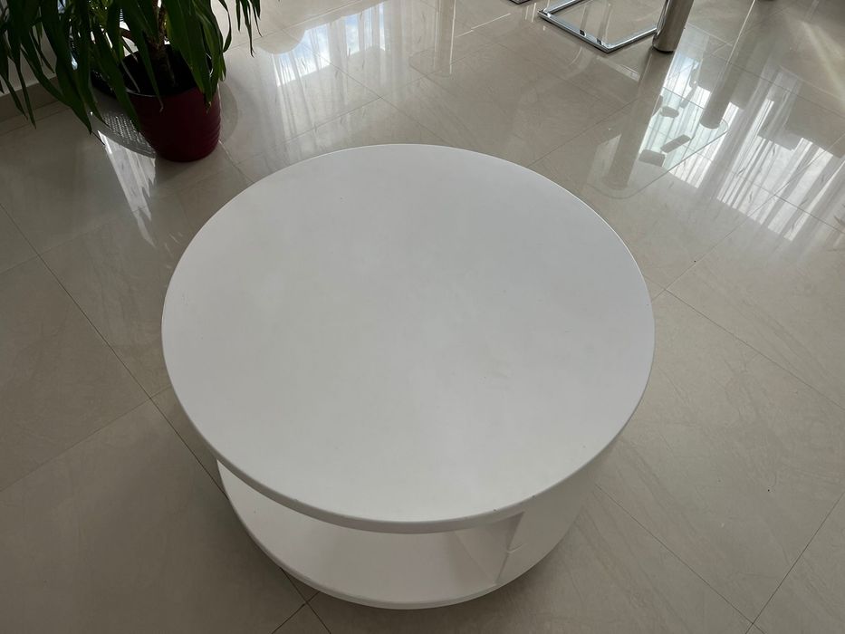 Masuta de cafea.