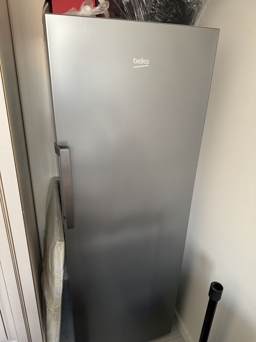 Морозильник BEKO RFNK290T21S 255 л. Серебристый