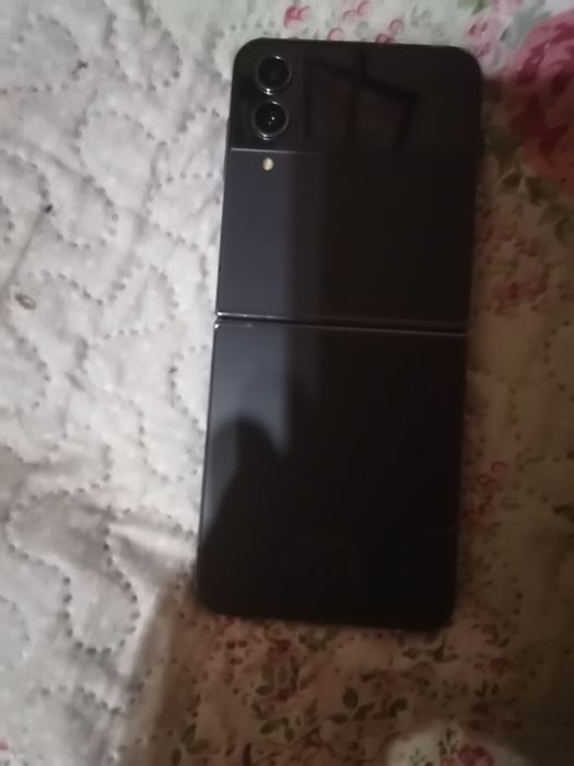 Vând Samsung z flip 4