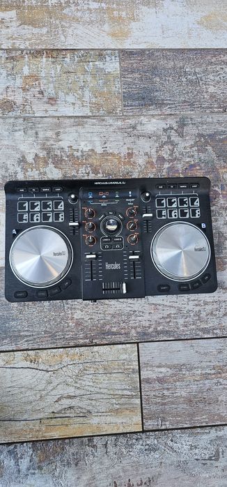 Consola dj hercules in stare f buna