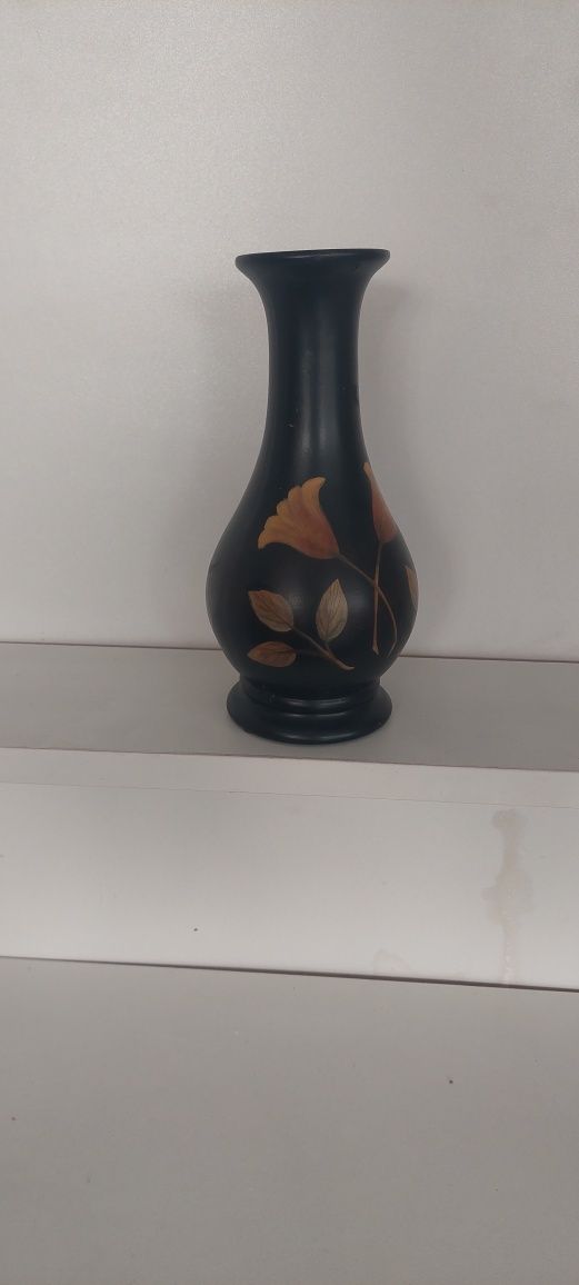 Изрисувана керамична ваза