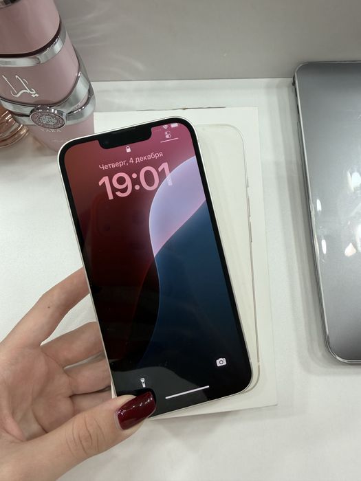 Продаю Iphone 13