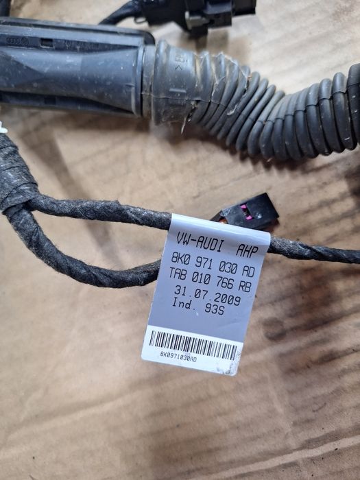 Cablaj portiera fata stanga AUDI A4 IV Avant 8K5, B8 2007 - 2015 8K097