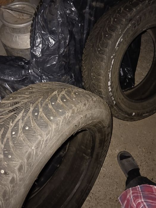 Зимние шины 275/60 R18