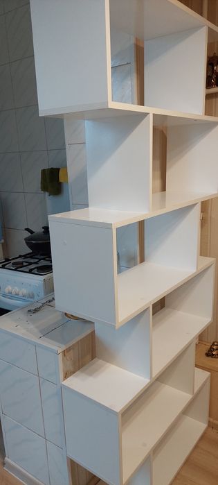 Стеллаж белый стильный