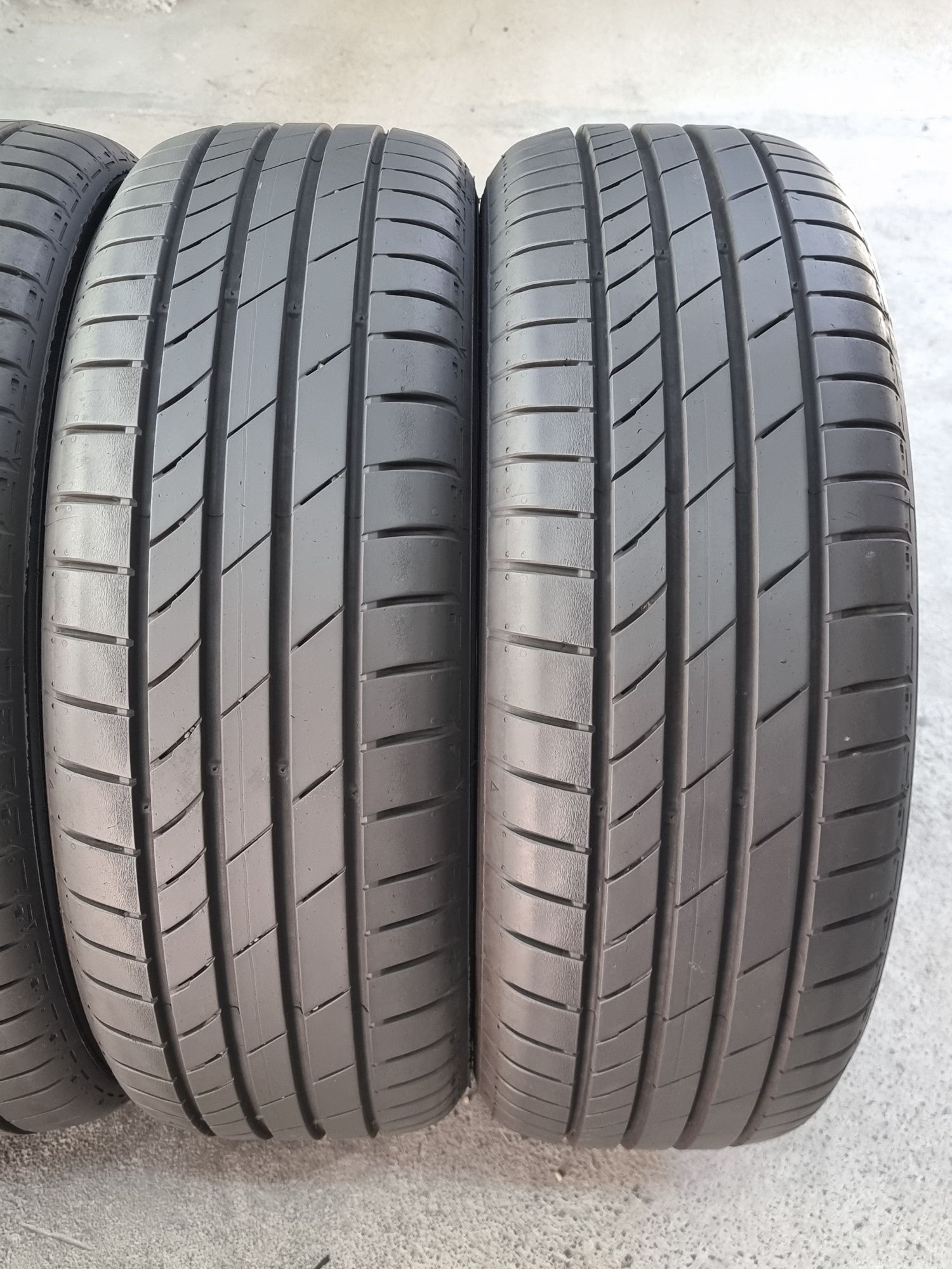 "Dot 22" 205/60/16 Kumho 4Броя: 280лв 7мм