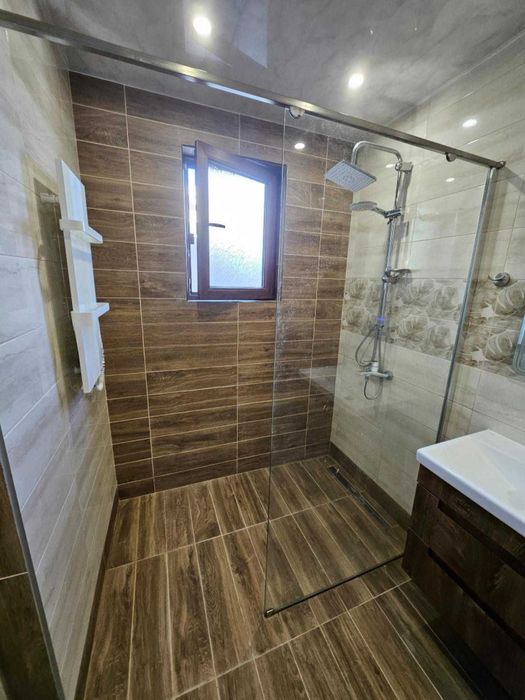 Продава се Тристаен апартамент в Пловдив, Остромила - 126 кв.м за 1556 €/кв.м - Снимка #9