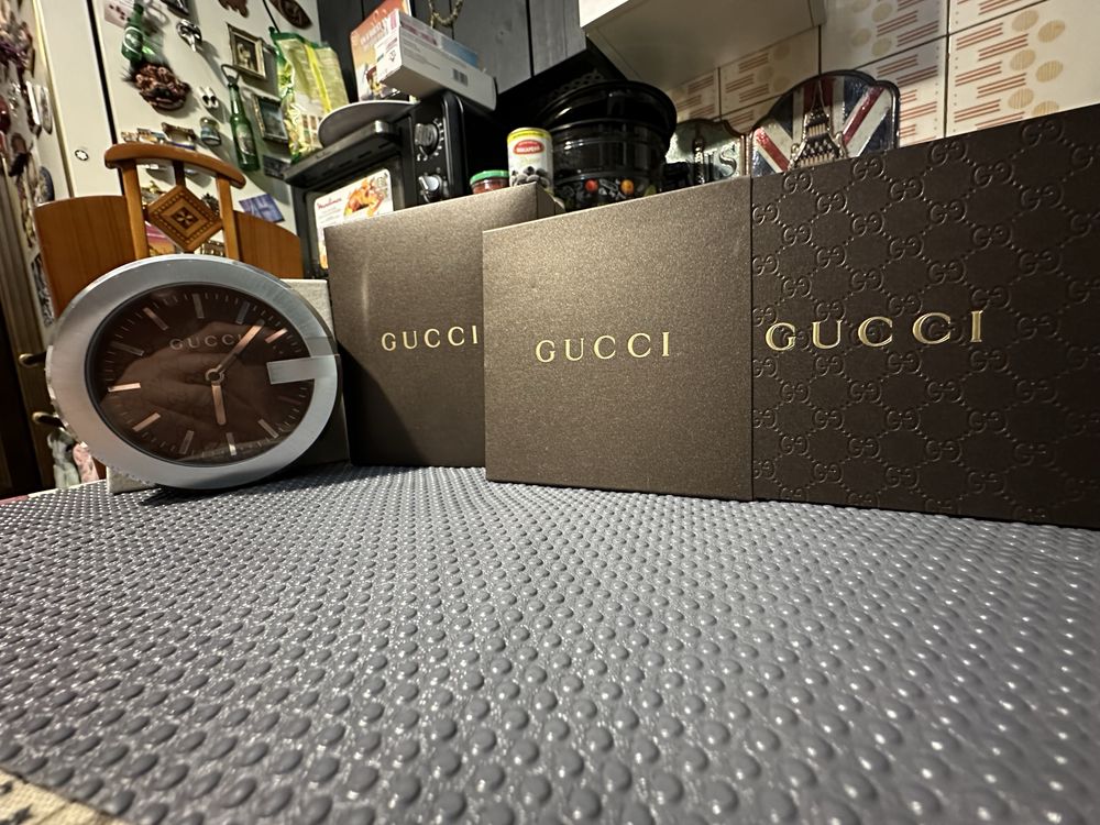 Продам часы Gucci 210