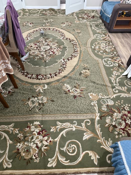 Ковер для зала или для большой кухни