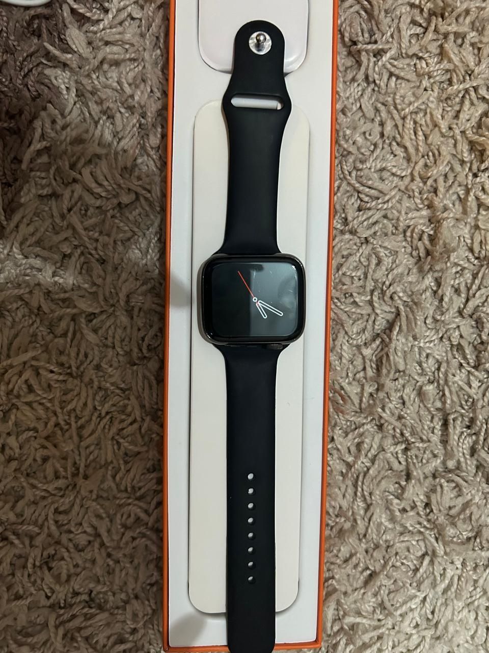 Часы WATCH Hermes почти новые