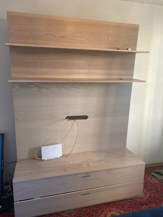 Comoda Tv  in stare foarte buna