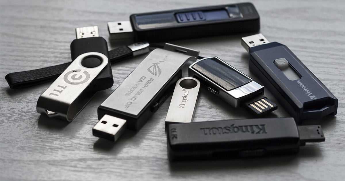 Stick USB 3 cu Windows 11 Pro - Cu licență pentru 1 PC