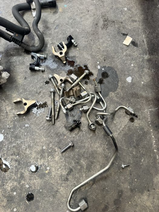 Kit injectie bmw 320d 520d x3  184cp  injectoare 320d injectie 520d