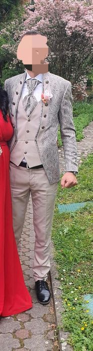 Vând costum naș/ginerica/