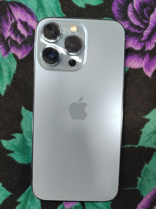 Срочно продам Iphone 13 pro 256
