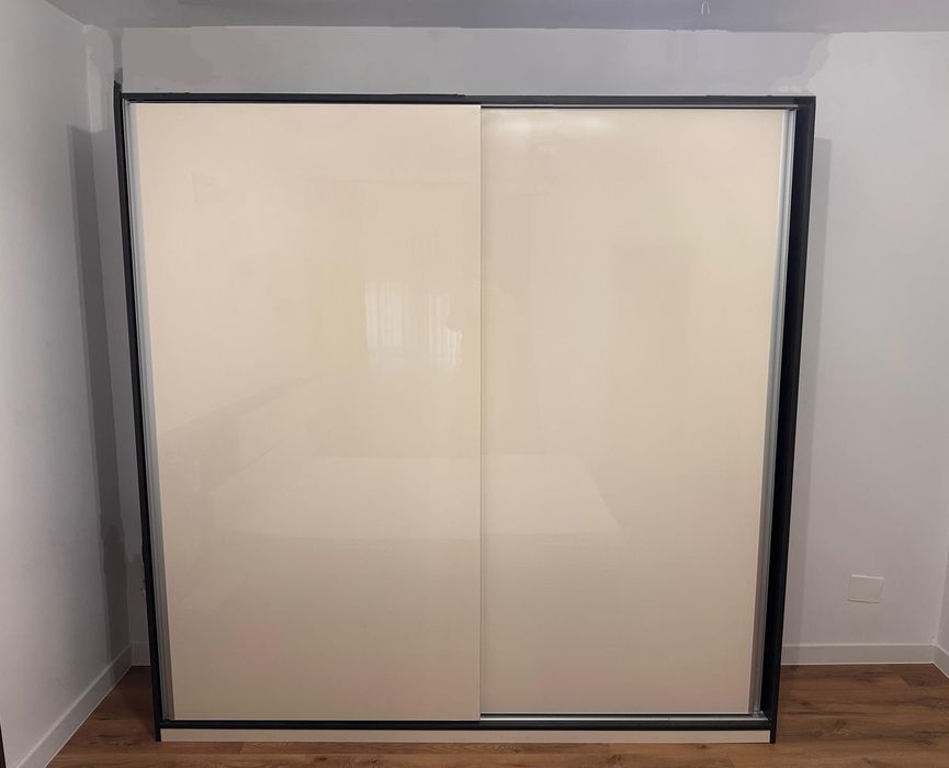 Mobilier dormitor ( pat 160*200 + dulap 220*220*50 )