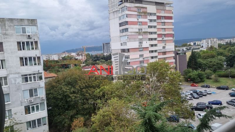 Продава се Двустаен апартамент в Варна, Чайка - 65 кв.м за 2447 €/кв.м - Снимка #3