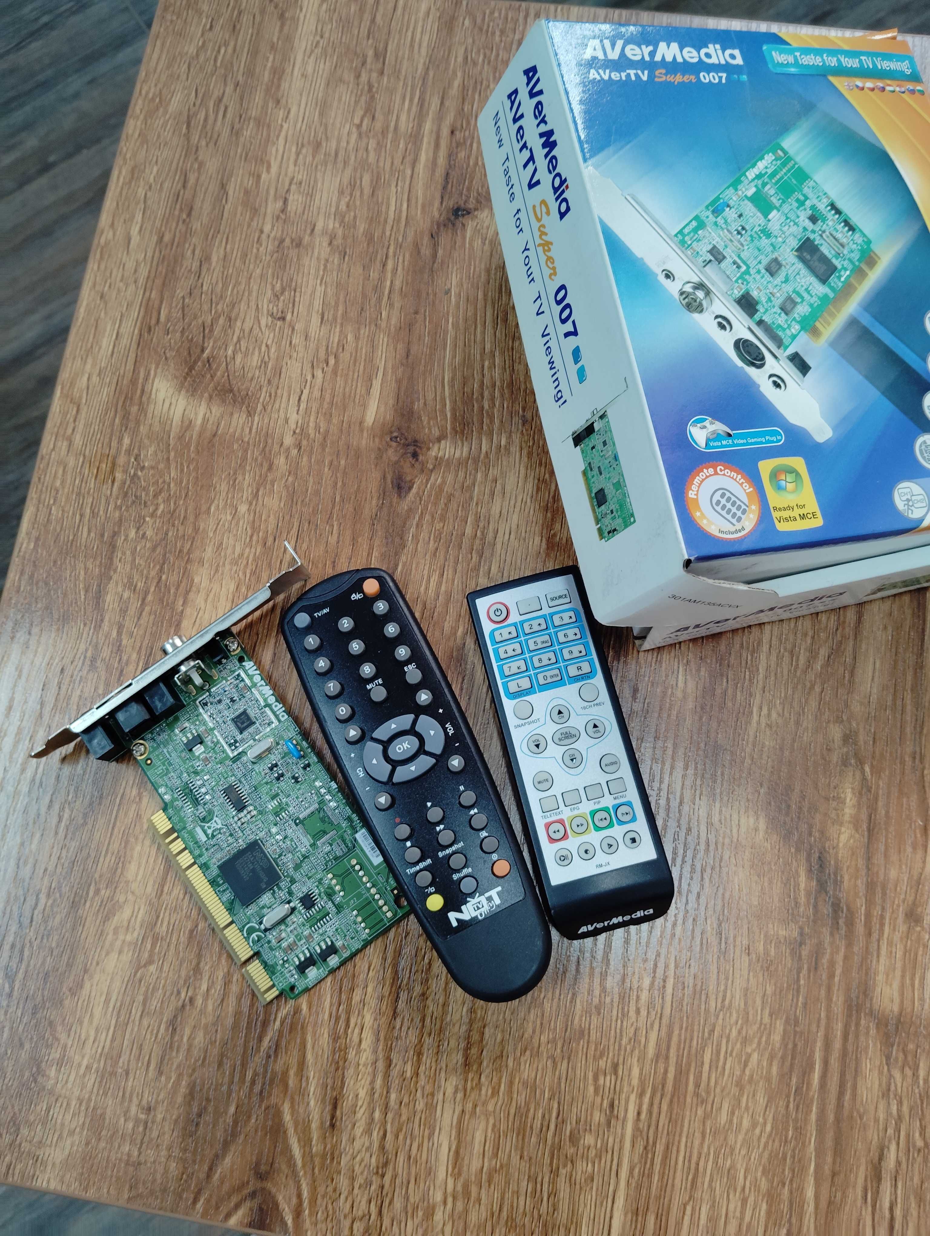 TV тунер за компютър AVerMedia