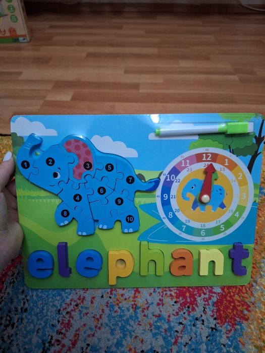 Puzzle din lemn cu ceas,litere si carioca