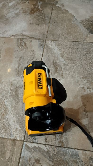 Mini Flex Dewalt cu baterie 6A