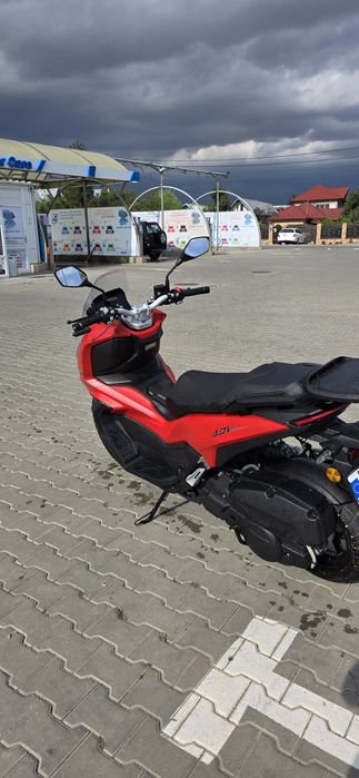 Scuter Linhai adv buck 125 schimb cu moto sau 2700euro.negto
