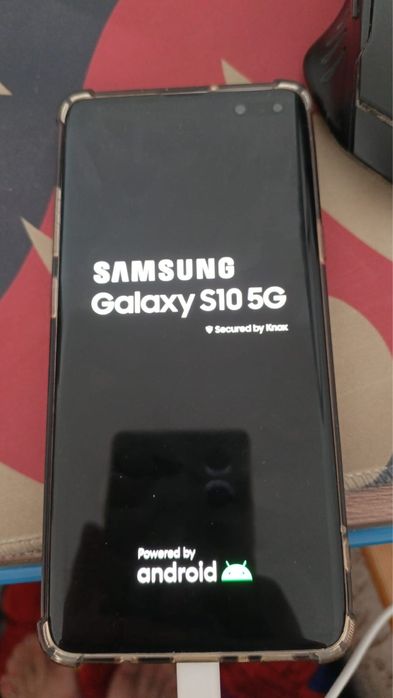 Продается Samsung S10
