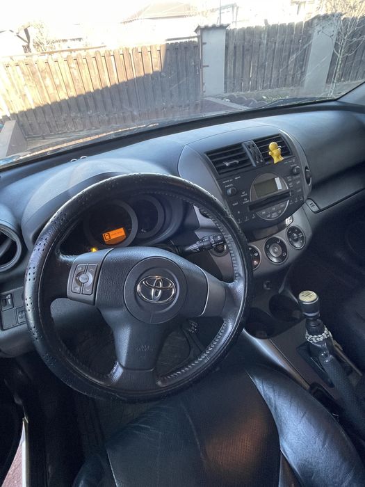 Toyoto rav 4 model exclusive