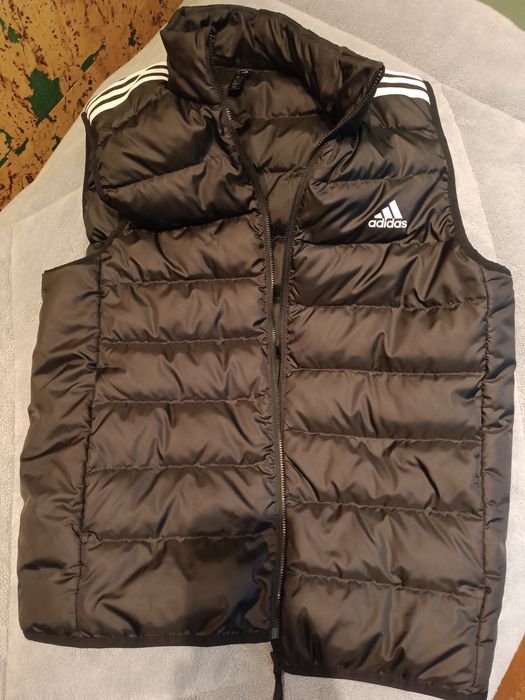 Оригинален елек Адидас от гъши пух.